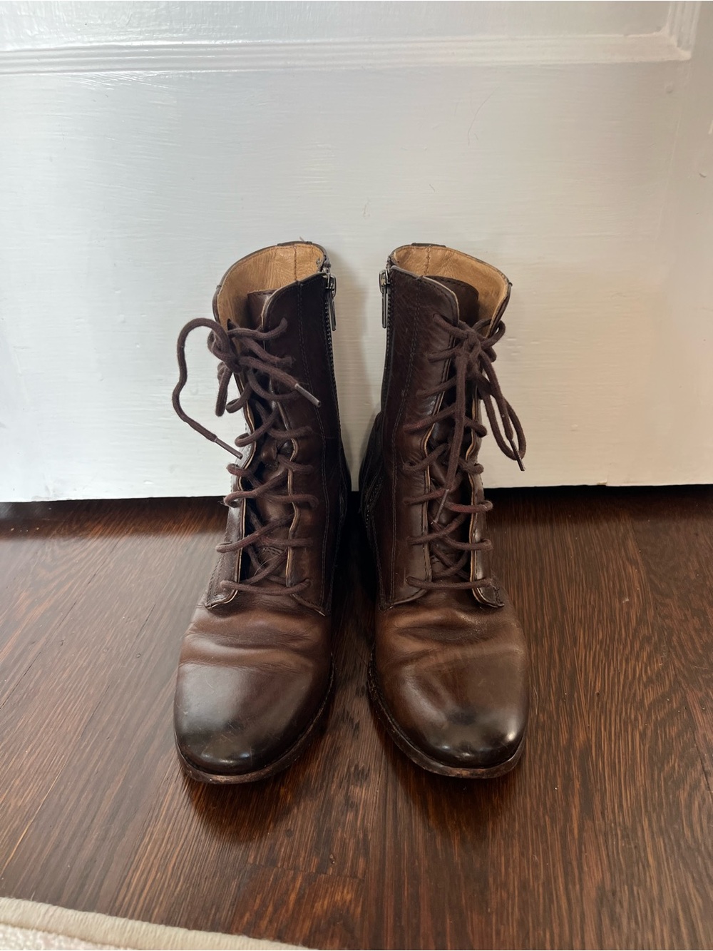 Womenโs Brown Frye Leather Lace-Up Boots